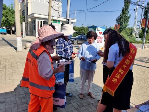 山西78包管宣传日包管知识进农村 (5)